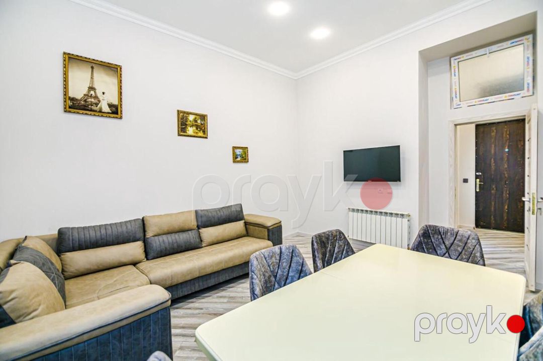 Satılır 2 otaqlı köhnə tikili 60 m² — Mənzil, Bakı (2)