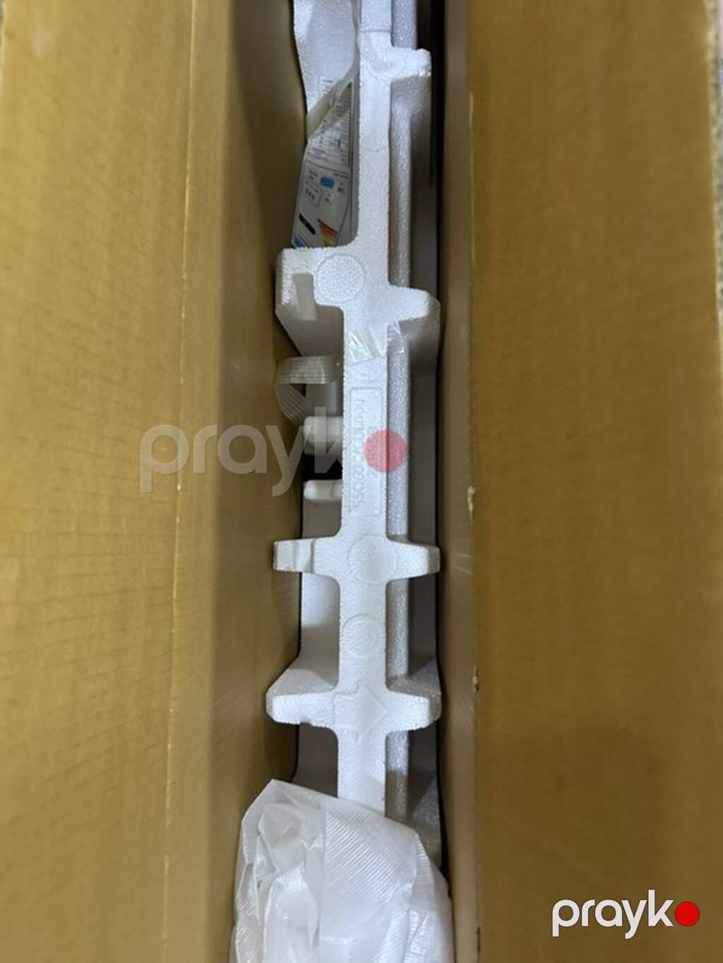 Qutu satilir icliyide var 50 azn Samsung QLED Q60D 55" Smart TV — Televizorlar, Bakı (2)
