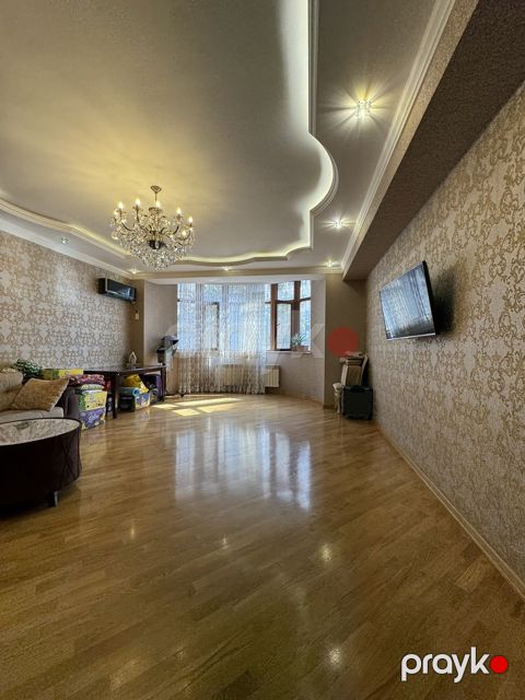 Satılır 4 otaqlı yeni tikili 165 m² — Bakı