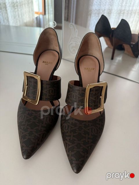 Bally brendine mexsus orijinal ayaqqabidir. 2 defe geyinilib. tezedir — Bakı