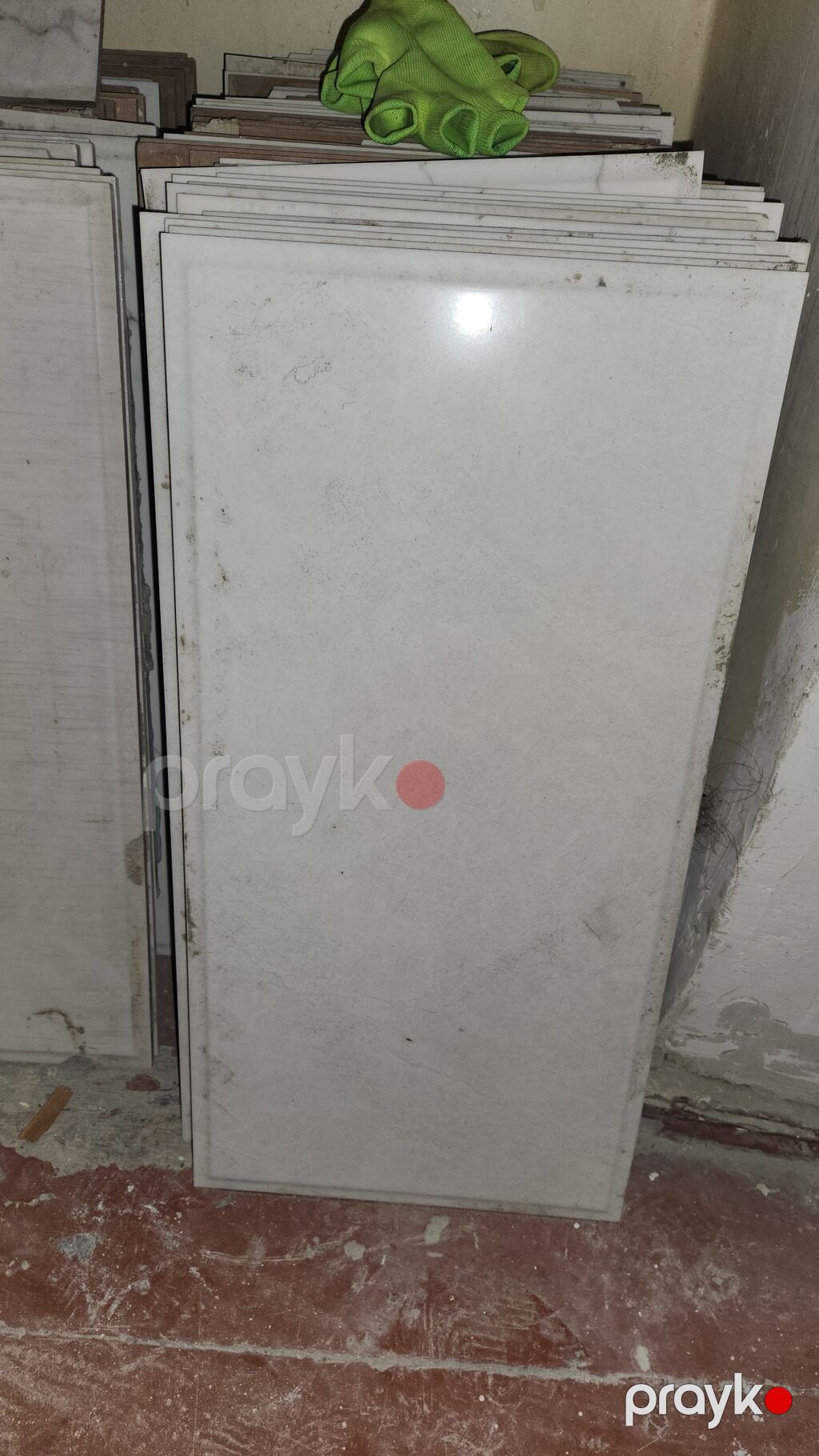 Kvadrati 5m.Unvan 28may. 26kv(30×60)var hazirda yaxsidir — Plitka və örtü materialları, Bakı (5)