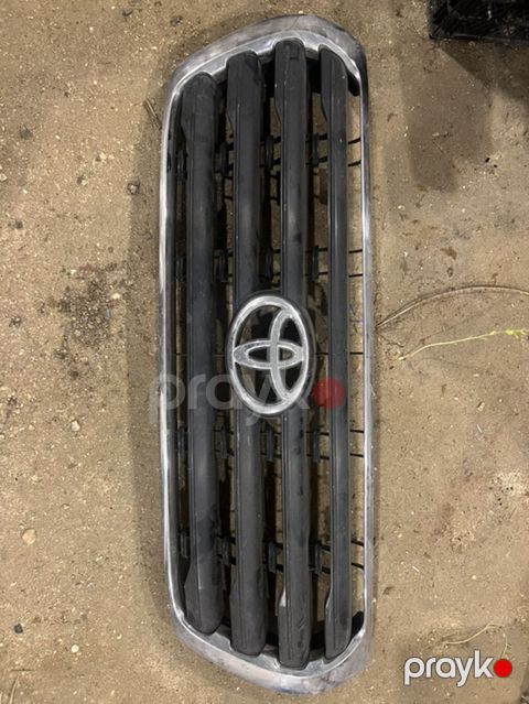 Toyota radiator barmaqlığı (ön panjur) - Orijinal Toyota detalı — Digah