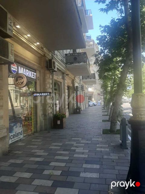 Satılır 2 otaqlı köhnə tikili 45 m² — Bakı