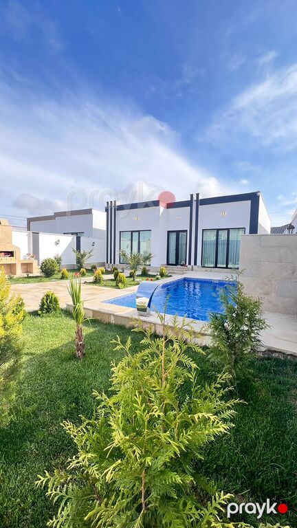 Satılır 4 otaqlı həyət evi/bağ evi 150 m² — Bakı