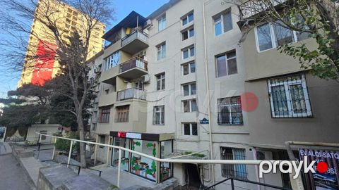 Satılır 3 otaqlı köhnə tikili 65 m² — Bakı