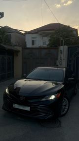 Toyota Camry, 2.5 L, 2018 il, 177 000 km — Автомобили