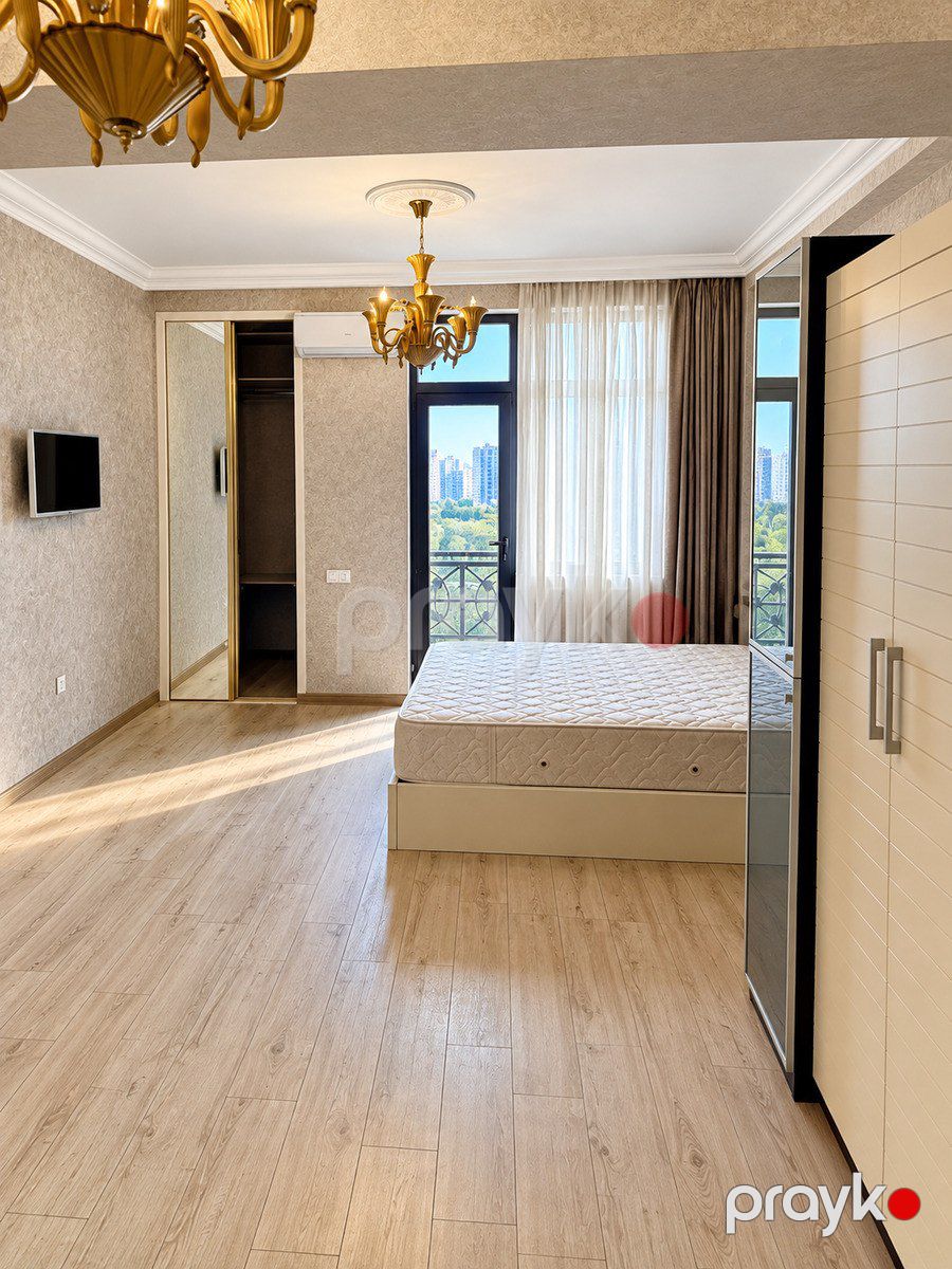 Satılır 4 otaqlı yeni tikili 190 m² — Mənzil, Bakı (8)