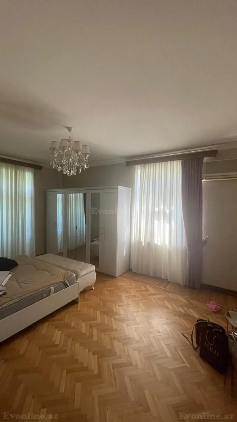 Kirayə verilir 3 otaqlı Mənzil Köhnə tikili 100 m² Bakı, Səbail r — Mənzil, Bakı (8)