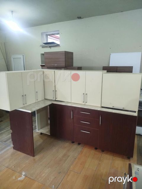 Metbex mebeli satilir 350azn.Olcu 120x2.20.Uzerinde moyka — Mehdiabad