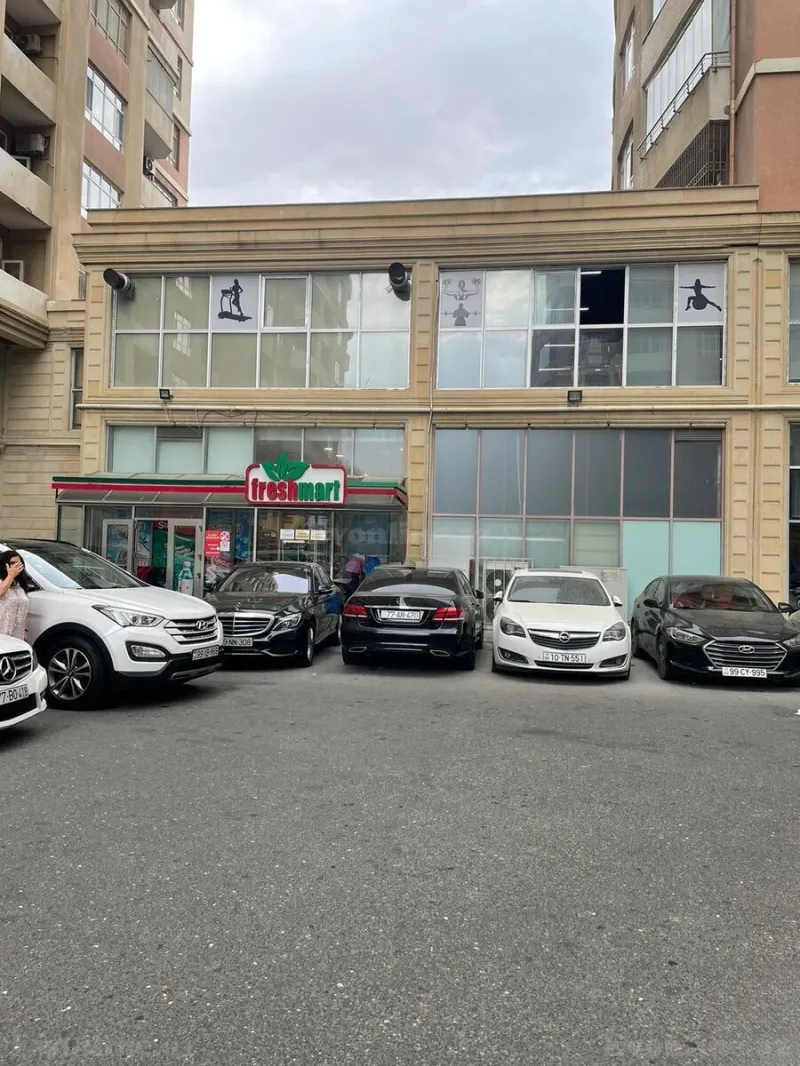 Kirayə verilir 3 otaqlı Mənzil Yeni tikili 100 m² Bakı, Xətai r — Bakı