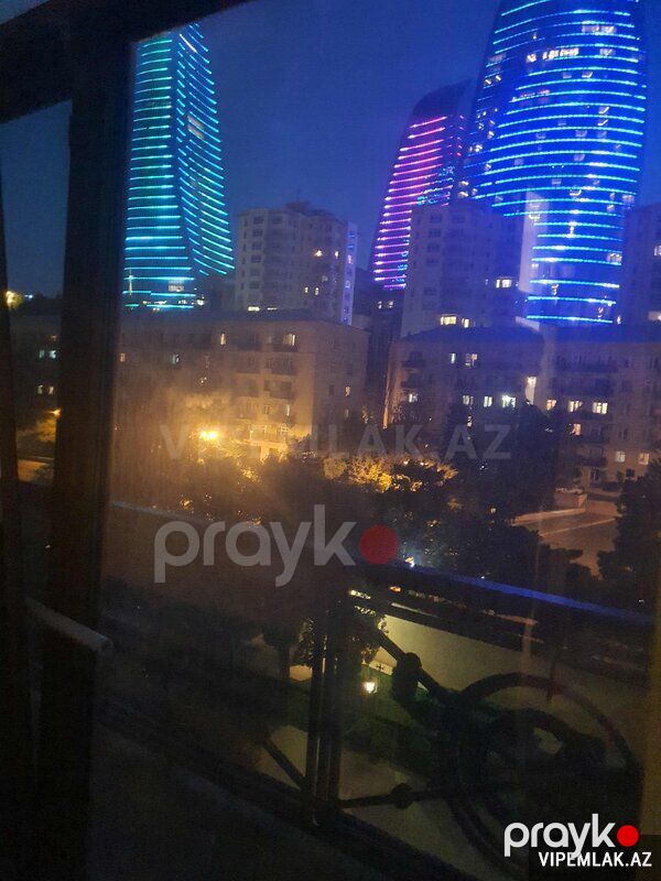 Səbail rayonunda 4 otaqlı Köhnə tikili Satılır, 200 m² — Mənzil, Bakı (3)