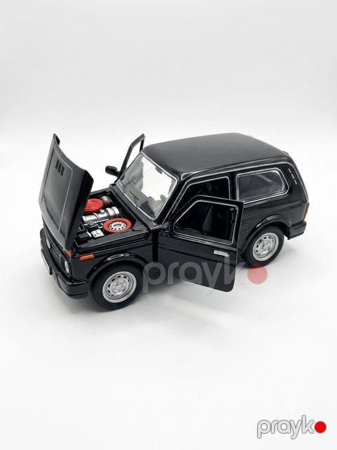 Maşın Lada Niva, qara, metal — Bakı