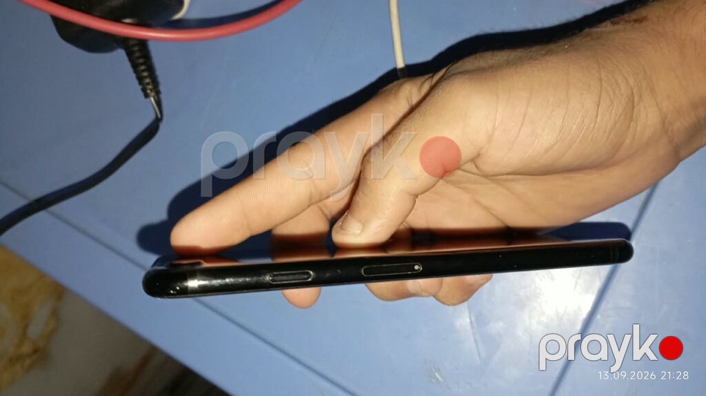IPhone 7, Qara, Barmaq izi — Apple iPhone, Xırdalan (2)