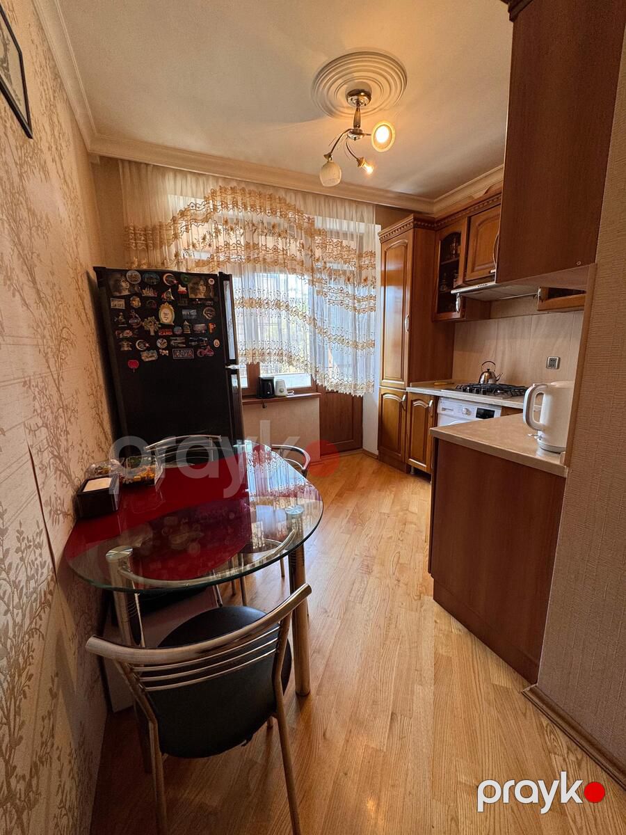 Satılır 4 otaqlı köhnə tikili 102 m² — Mənzil, Bakı (8)