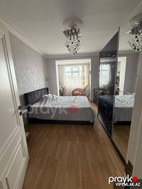 Nizami rayonunda 4 otaqlı Köhnə tikili Satılır, 120 m² — Bakı