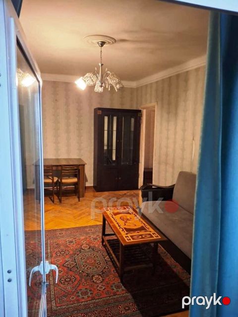 Satılır 2 otaqlı köhnə tikili 60 m² — Bakı
