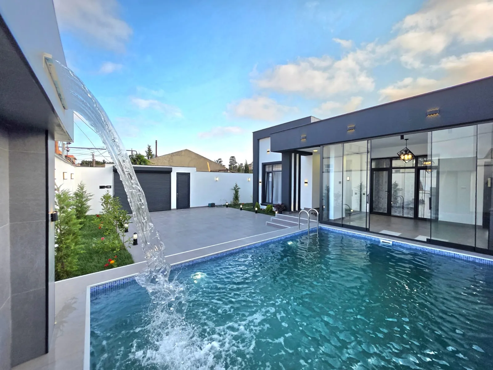 Şüvəlan, 4 otaqlı Həyət evi satılır - 170 m², 1 mərtəbə, 3.5 sot — Bakı