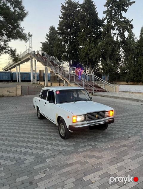 Lada (VAZ) 2107, 1.6 L, 2000 il, 265 842 km — İmişli