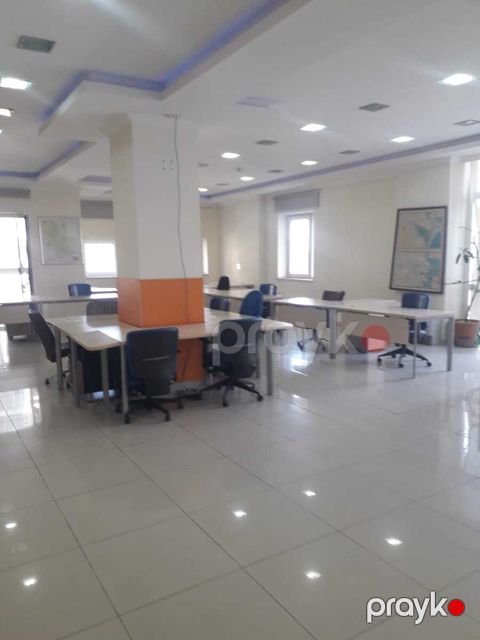 İcarəyə verilir 6 otaqlı ofis 300 m² — Bakı