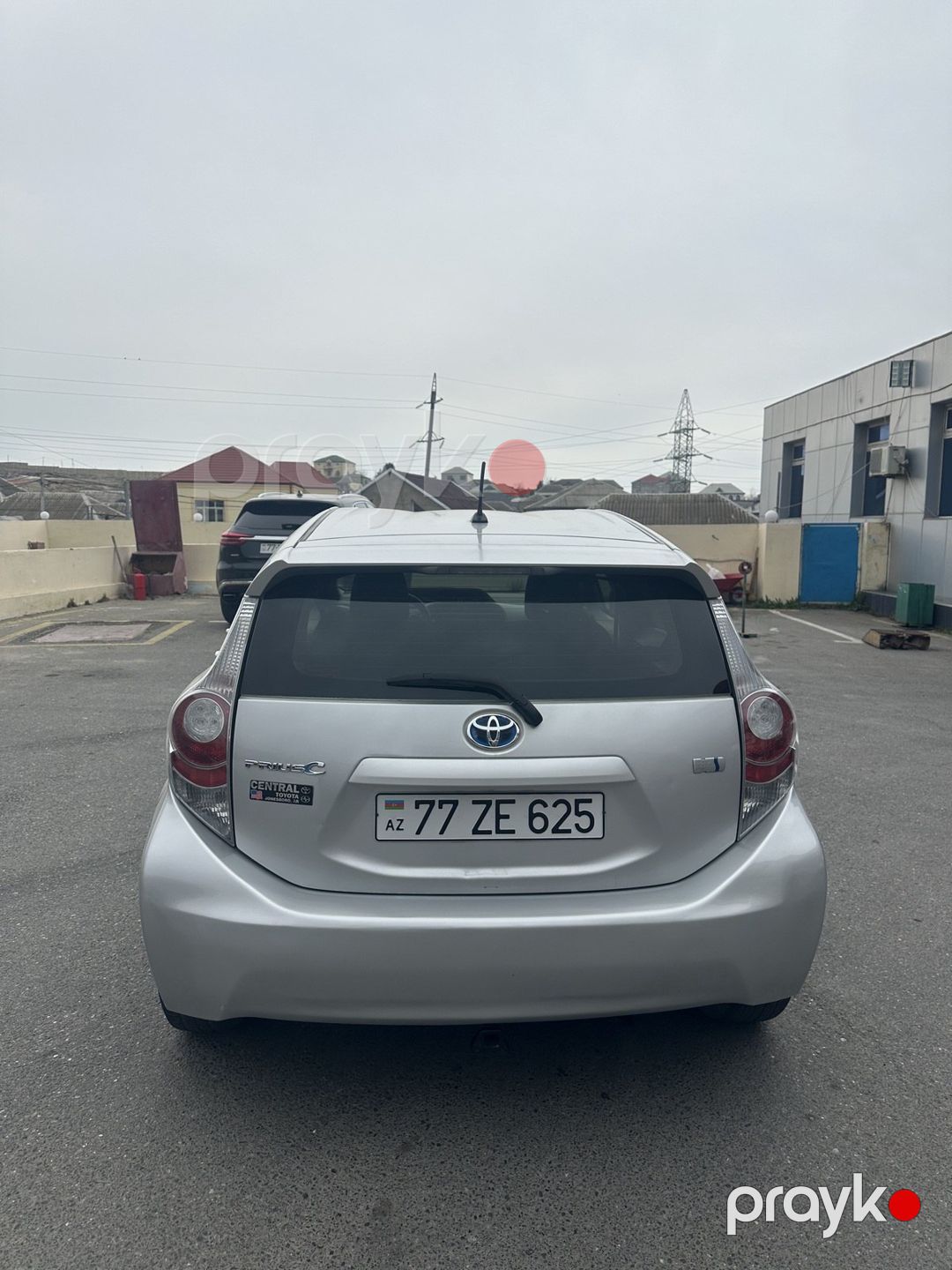 Toyota Aqua, 2012 il icarəsi — Avtomobil icarəsi, Bakı (2)