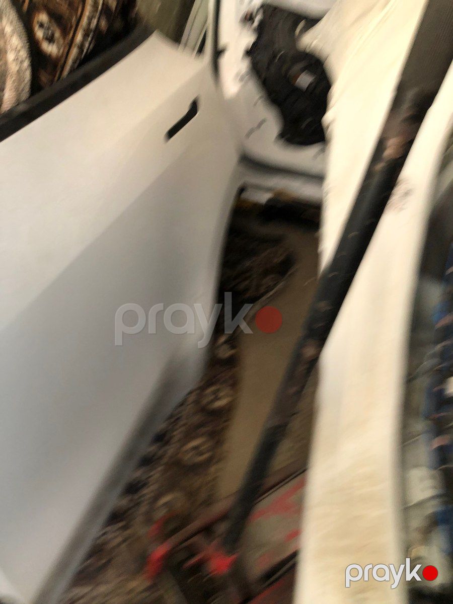 Tesla Model Y qapısı — Ehtiyat hissələri və aksesuarlar, Bakı (2)