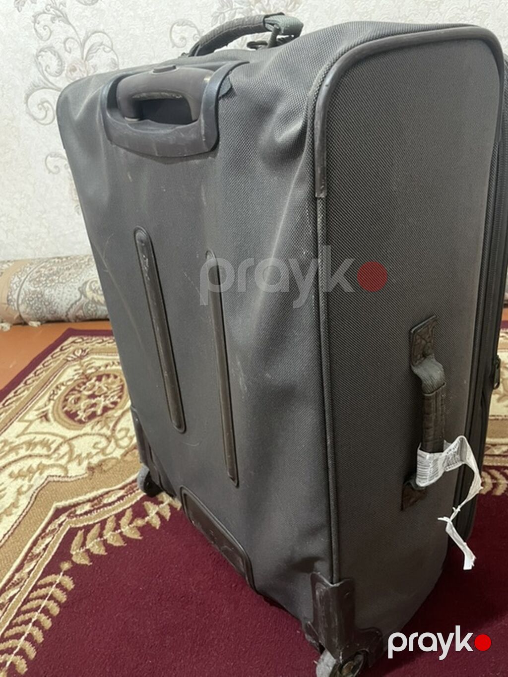 Serbiyadan alınıb bizim pulnan 200 manata parça olduğuna göre bahalıdı — Çamadanlar, Xaçmaz (2)