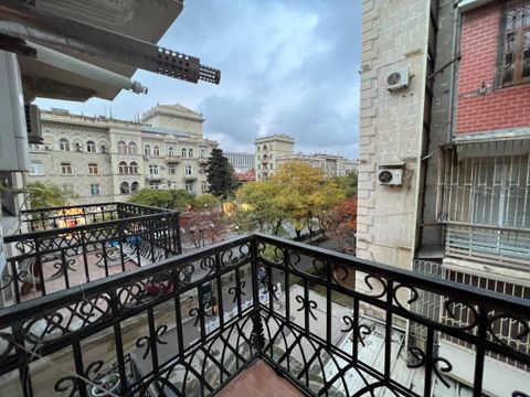 1-otaqlı mənzil, Elmlər Akademiyası m., 42 m² — Bakı