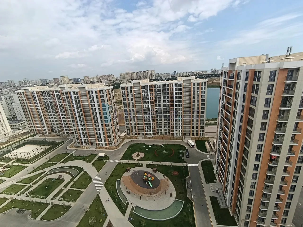 Satılır: 3 Otaq, Yeni tikili, Yasamal r., Yeni Yasamal q., 71.57 m² — Mənzil, Bakı (2)