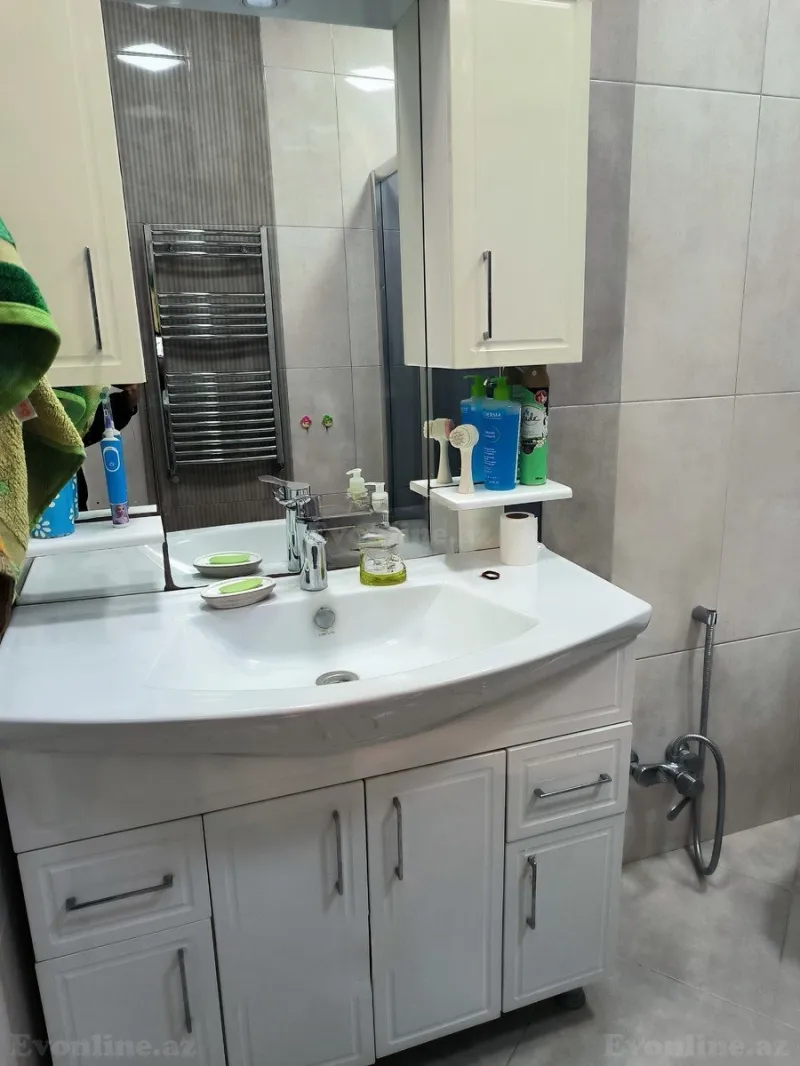 Satılır 3 otaqlı Mənzil Yeni tikili 86 m² Bakı, Yasamal r., İnşaatçılar m — Mənzil, Bakı (6)