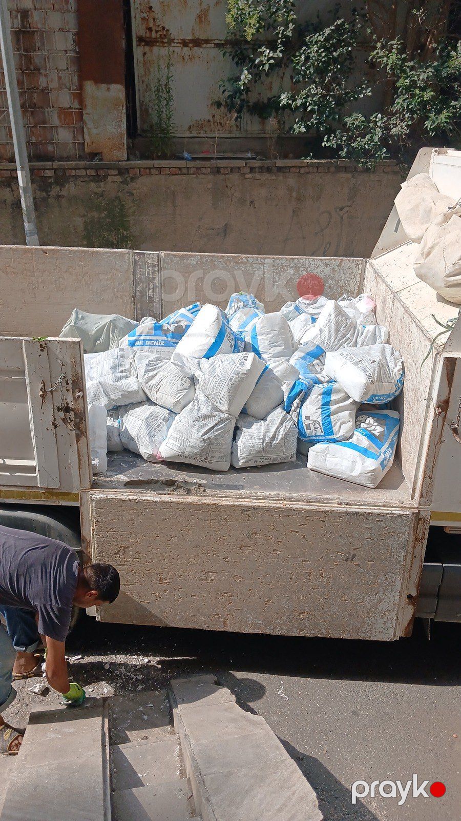 Yükdaşıma xidməti — Logistika, Bakı (2)