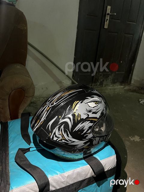 Dəbilqə — Bakı