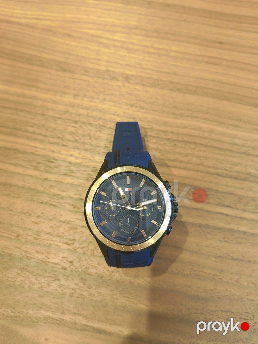 Tommy Hilfiger qol saatı — Şəxsi əşyalar, Bakı (2)