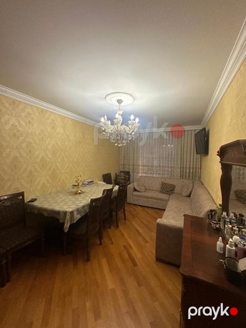 Satılır 3 otaqlı köhnə tikili 90 m² — Bakı