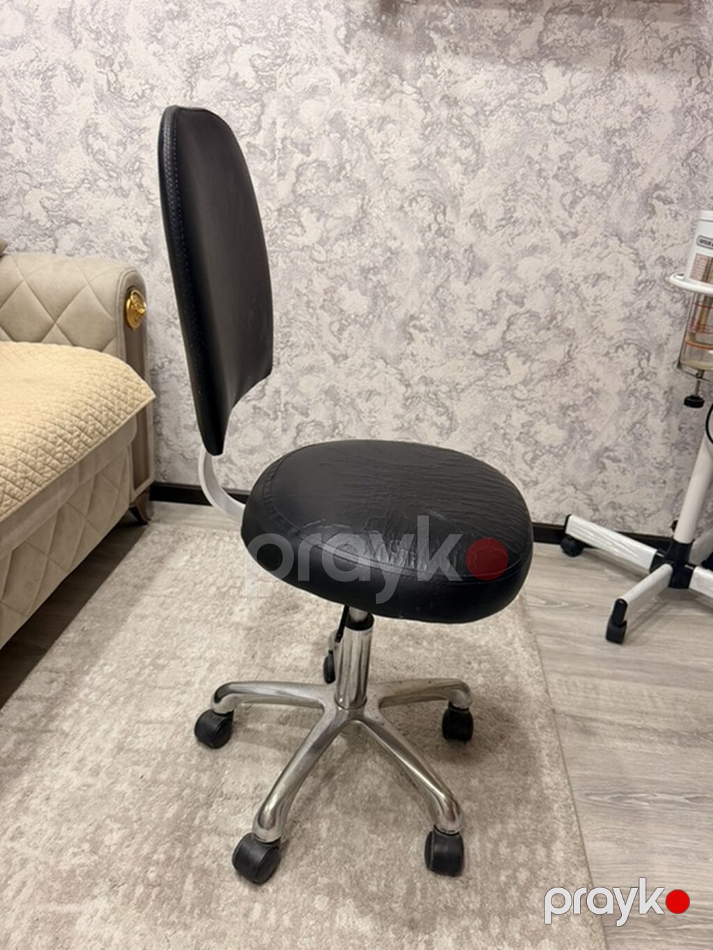 Fırlanan ofis/iş stulu - Rəng: qara - Oturacaq və bel hissəsi: yumşaq — Ofis mebeli, Bakı (2)