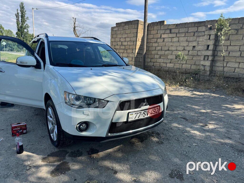 Mitsubishi Outlander, 3.0 L, 2011 il, 305 550 km — Avtomobillər, Bakı (2)
