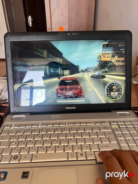 Toshiba Noutbuk — Bakı