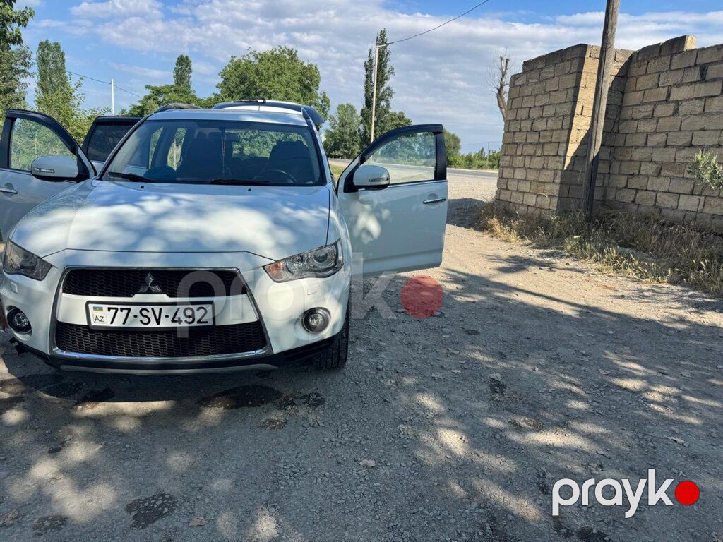 Mitsubishi Outlander, 3.0 L, 2011 il, 305 550 km — Avtomobillər, Bakı (3)