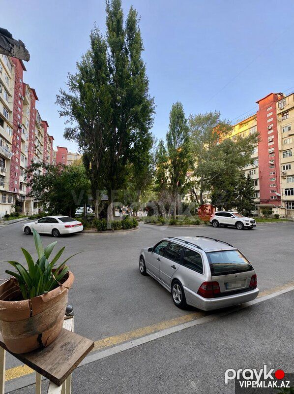 Yasamal rayonunda 4 otaqlı Köhnə tikili Satılır, 110 m² — Mənzil, Bakı (3)