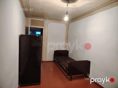 Satılır 3 otaqlı Bina evi menzil (Köhnə tikili), 65 m², 4-cü mikrorayon — Sumqayıt
