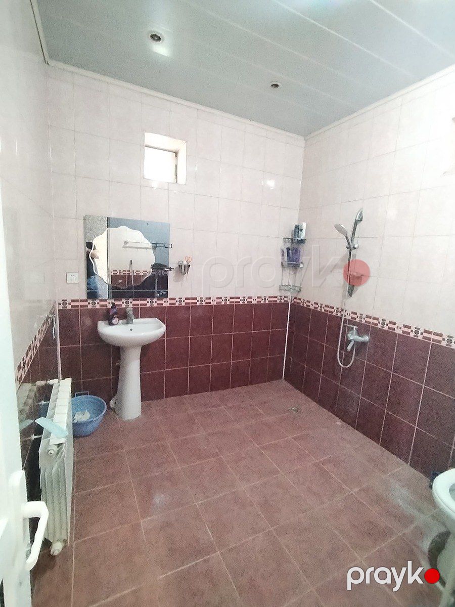 Satılır 4 otaqlı həyət evi/bağ evi 180 m² — Ev, villa, Bakı (9)