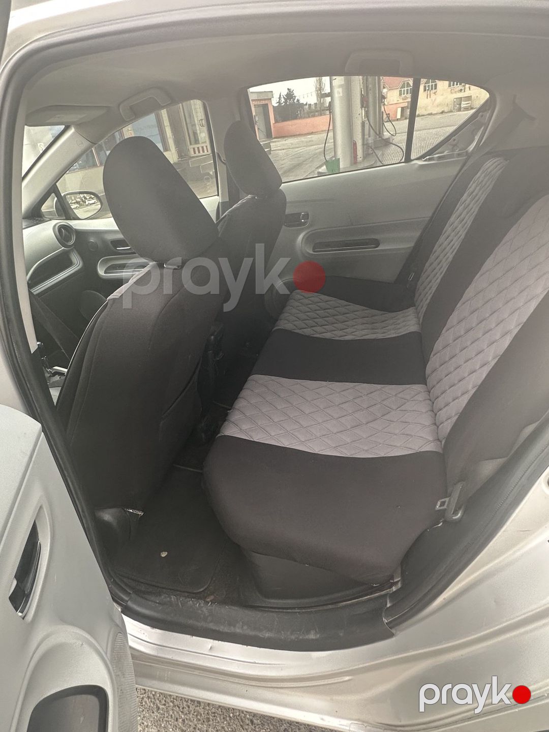 Toyota Aqua, 2012 il icarəsi — Avtomobil icarəsi, Bakı (6)