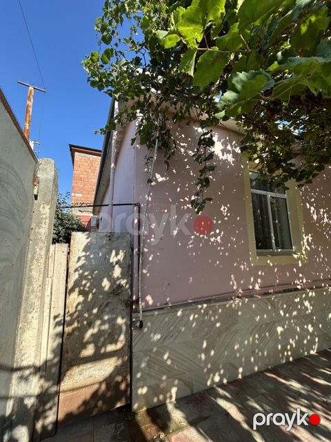 Satılır 3 otaqlı həyət evi/bağ evi 90 m² — Bakı