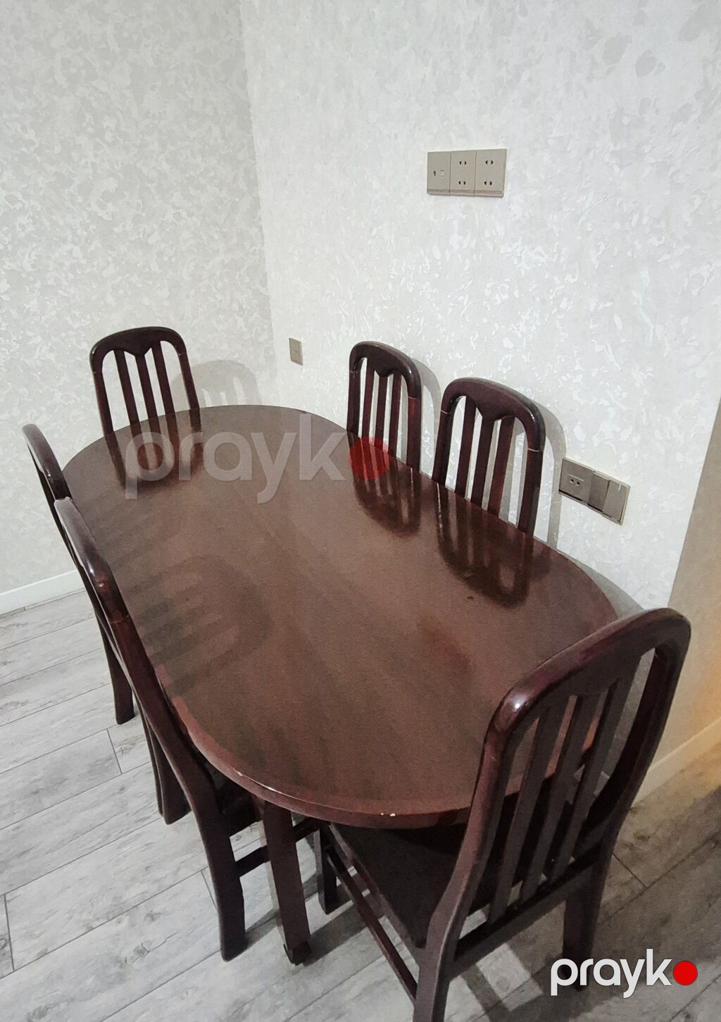 İşlənmiş yemək masası və 6 ədəd stul dəsti - Material: bərk ağac — Masalar və stullar, Bakı (2)