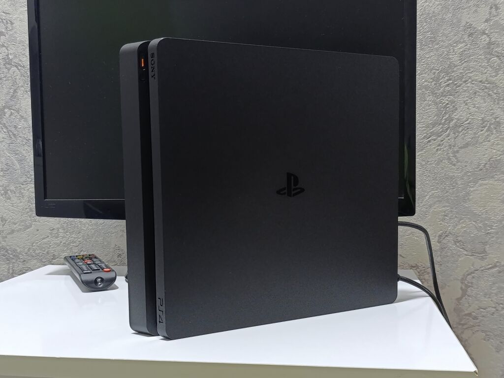 PS4 slim 500gb az işlənmiş, əla vəziyətdə +2 pult+20 oyun hesab şifrə — Oyun konsolları, Bakı (4)