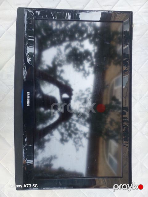 Samsung 32" LCD TV – Model: LA32B350F1 Xüsusiyyətlər: - Ekran: 32 — Gəncə