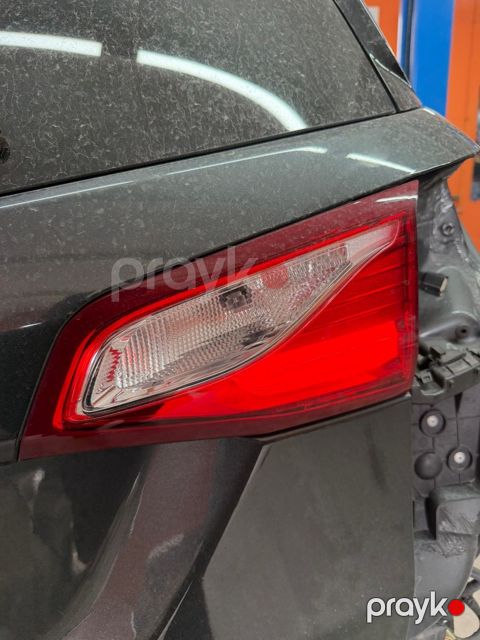 Chevrolet Equinox Premier stop işığı — Bakı