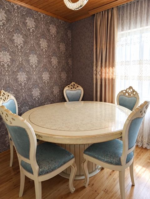 Qonaq otağı üçün, İşlənmiş, 6 stul — LaLə Nəsirova — Tables and chairs