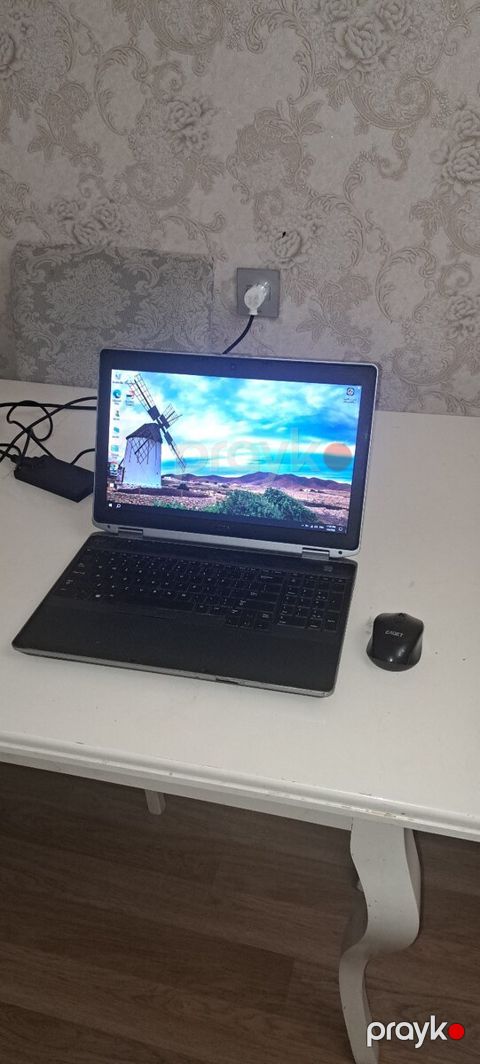 Noutbuk Dell i7 — Bakı