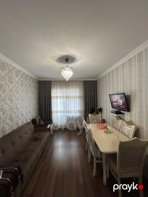Satılır 4 otaqlı köhnə tikili 110 m² — Bakı