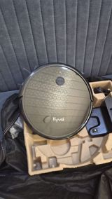 Kyvol robot tozsoran - Dairəvi, nazik korpus – mebel altına rahat — Техника для дома